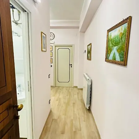 Peace 2 住宿加早餐酒店 *